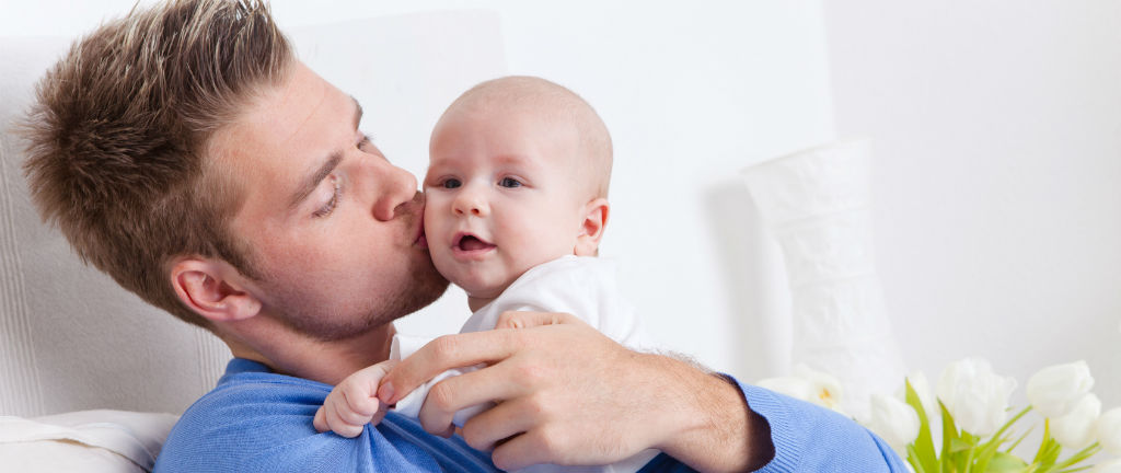 Presentan proyecto de ley busca extender el postnatal masculino a 3 meses