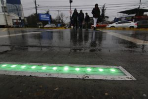 ¿Qué te parece? Así es el paso peatonal 3D que se aplicó por primera vez en Chile