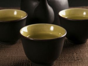 Combate la retención de líquidos con esta infusión de alcaparras