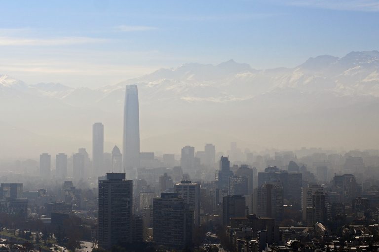 Conoce los detalles sobre el plan de descontaminación de Santiago
