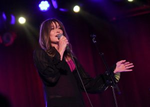 ¡Las mejores fotografías para amar a la talentosa Carla Bruni!