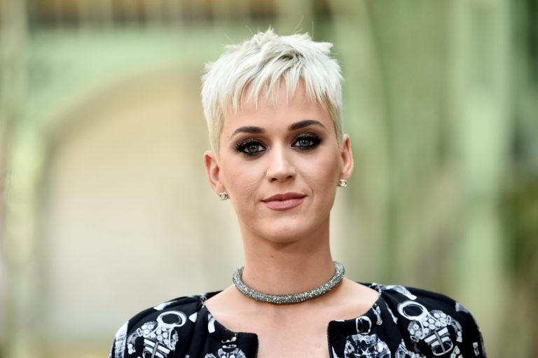 La insólita razón por la que Katy Perry no pudo obtener la visa en China para presentarse en el desfile de Victoria's Secret