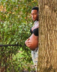 La verdad detrás de la imagen del hombre "embarazado"