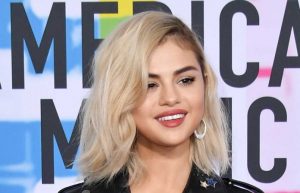 ¡Así es como Selena Gomez consiguió convertirse en rubia!