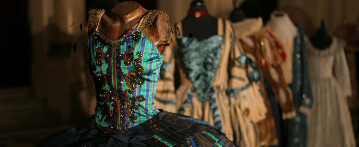 ¡Continúa la venta de vestuario en el Teatro Municipal!