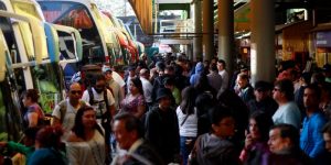 Sernac advierte diferencias de hasta 244% en pasajes de buses para el Año Nuevo