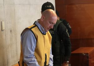 Rafael Garay queda con arresto domiciliario tras delitos de estafa