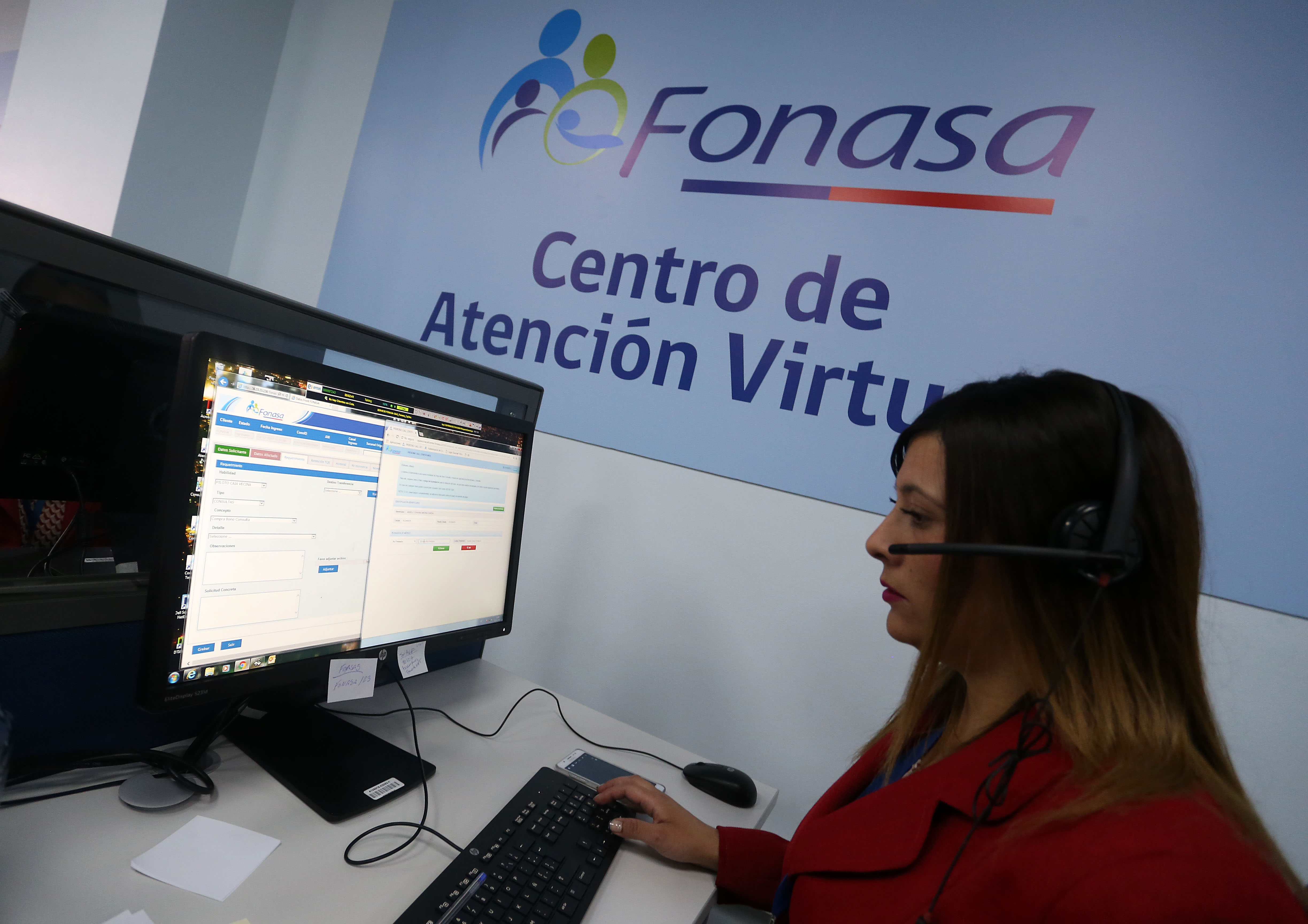 Fonasa presentó un nuevo servicio para hacer trámites médicos vía Internet