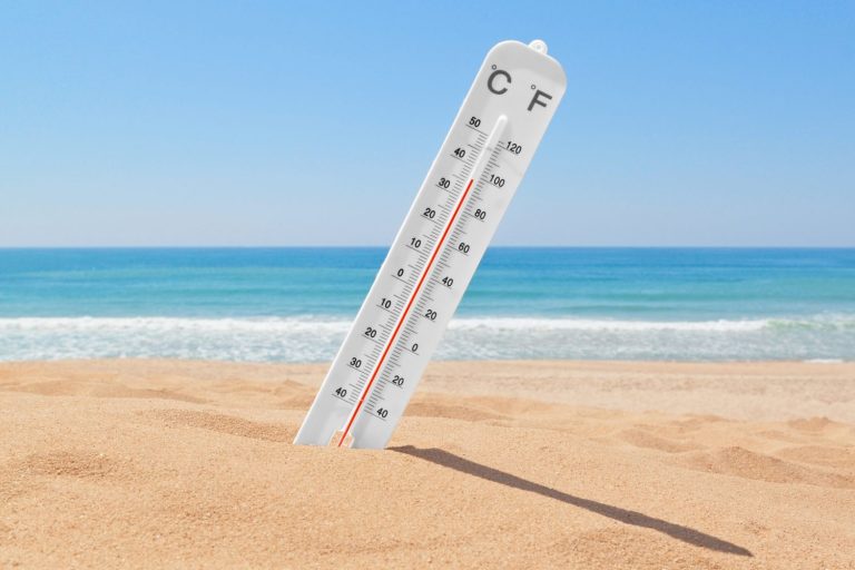 ¿Mucho calor? Meteorología alerta de altas temperaturas desde Valparaíso a Los Ríos
