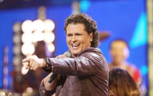 ¿Participarías? Carlos Vives lanzó beca para que jóvenes puedan estudiar música