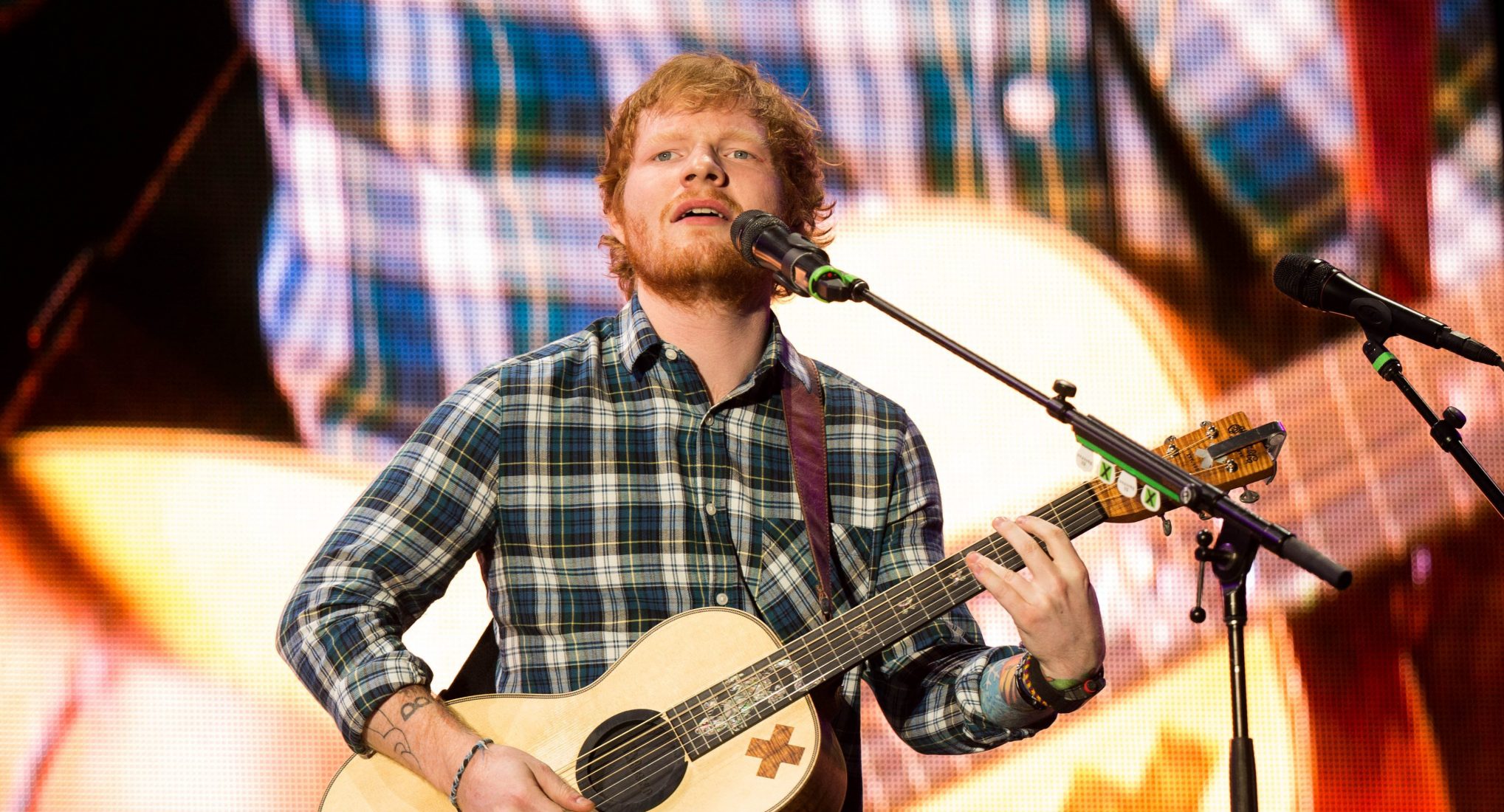 #AlertaDeEstreno ¡Ed Sheeran reaparece como marioneta en su nuevo video!