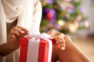 #FeriaNavideña ¿Vitrineando para Navidad? En esta feria encontrarás varias opciones de regalos para mujer