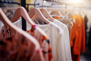 Moda sustentable: Dónde comprar ropa, cuidando a la vez el planeta