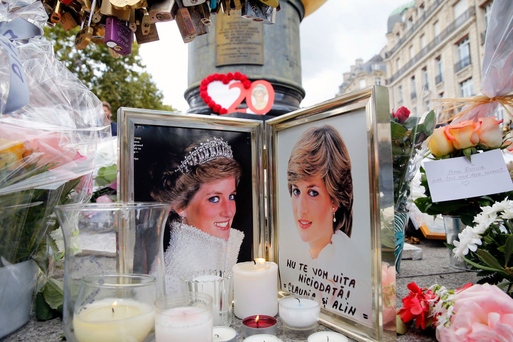 Tribute to Princess Diana At the Flame of Liberty Statue, Near Pont De L'Alma In Paris