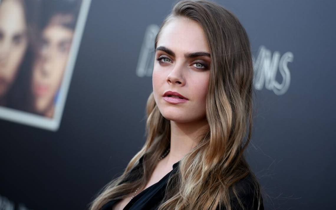 ¿Nueva novia? Sosprenden a Cara Delevingne besando a actriz de "Pretty Little Liars"