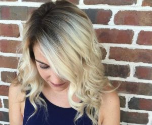 Shadow roots: Descubre la nueva tendencia capilar que destaca las raíces