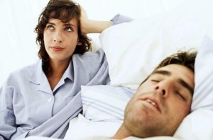 Estudio revela que decimos más groserías cuando hablamos dormidos