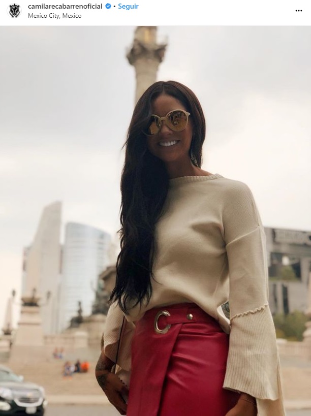 Camila Recabarren look