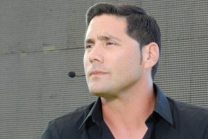 Pancho Saavedra y campaña #AbriguemosChile: "Me dan ganas de tirar la toalla"