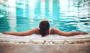 ¡Ten cuidado! Estas son las enfermedades que podrías contagiarte en una piscina