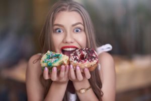 ¿Vives con antojos dulces? ¡Esta técnica será tu solución!