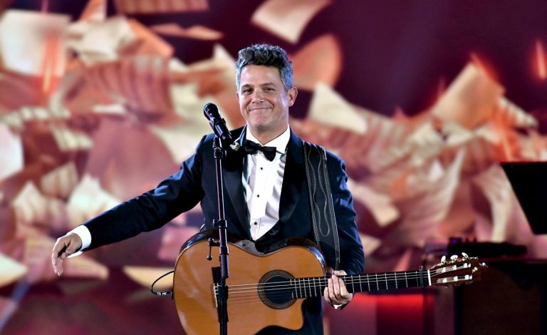 Alejandro Sanz comparte un avance de su nuevo sencillo
