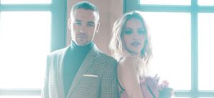 Escucha "For You" la canción principal de "50 sombras liberadas"