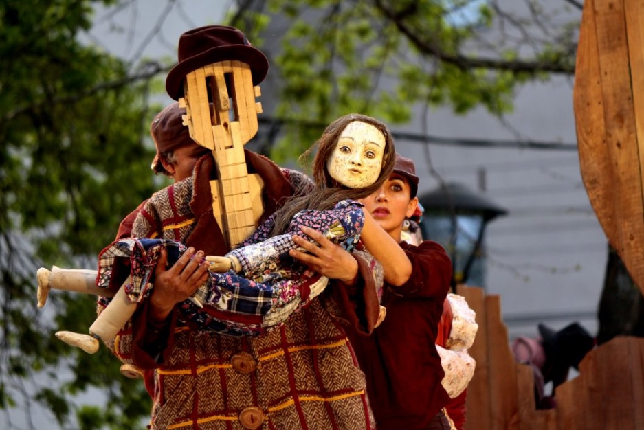 Santiago a mil paloma ausente