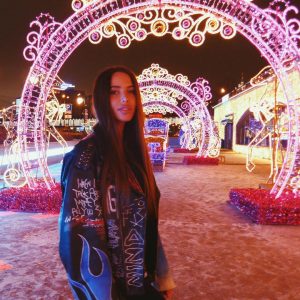 Conoce a la modelo que sufre por el tamaño de sus pies