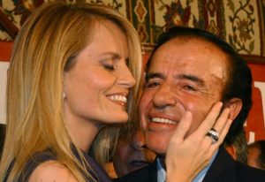 El hijo de Cecilia Bolocco hace una declaración pública sobre su padre