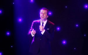 ¡Gran rutina! Stefan Kramer hizo reír a los asistentes de los Premios Caleuche 2018