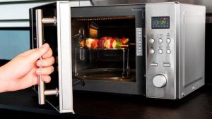 Los microondas contaminan tanto como 7 millones de autos