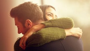 ¡Descubre los maravillosos beneficios de abrazar!