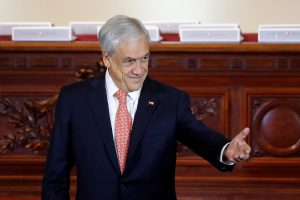 Aprobación a Piñera sube levemente, según encuesta Cadem
