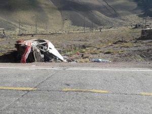 Avión trae a Chile a dos de los niños heridos en el accidente en Mendoza