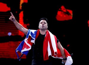 Los homenajes que Luis Fonsi realizó durante su presentación en Viña 2018