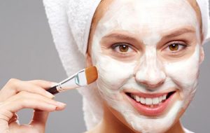 Rutina de belleza: 2 mascarillas nocturnas rápidas y con menos de tres ingredientes