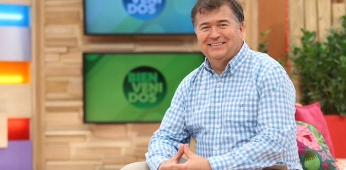 Director de "Bienvenidos", Mauricio Correa,  no sigue en Canal 13