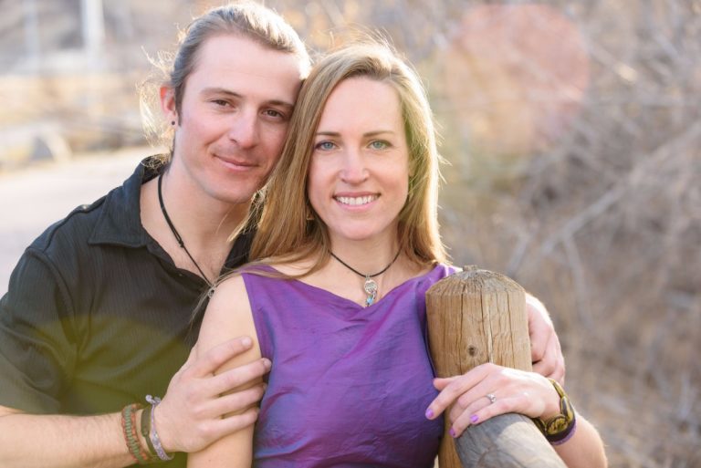 Pareja se casa a más de 100 metros de altura y después se lanzan al vacío