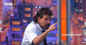 Vasco Moulian pierde la paciencia y arremete contra Daniel Alcaíno y su personaje "Yerko Puchento"