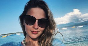 Belén Soto está de vacaciones en Tailandia y lució su figura en una playera foto