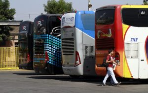 ¿Saldrás fuera de tu ciudad? Pasajes en buses subirán por Semana Santa