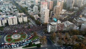 ¡Todas juntas y juntos! Famosos salen a la calle a marchar en conmemoración del Día de la mujer