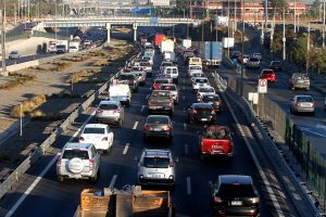 Todo lo que tienes que saber sobre la restricción vehicular para catalíticos en la Región Metropolitana
