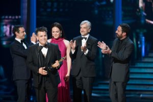 ¡Máxima emoción! Así fue la reacción del equipo de "Una mujer fantástica" tras ganar el Oscar