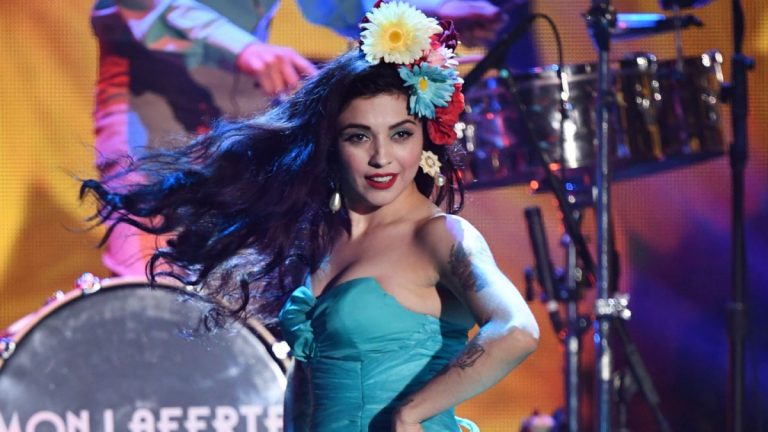 #AlertaDeEstreno ¡Revisa el nuevo videoclip de Mon Laferte!