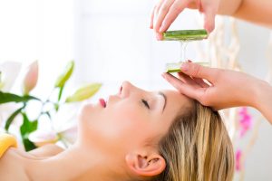 Elimina las manchas del rostro con esta mascarilla de aloe vera