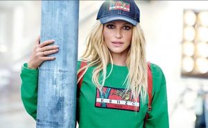 ¡Britney Spears volvió al mundo de la moda en gloria y majestad!