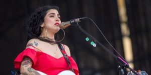 Mon Laferte denunció a la producción en pleno show en Lollapalooza