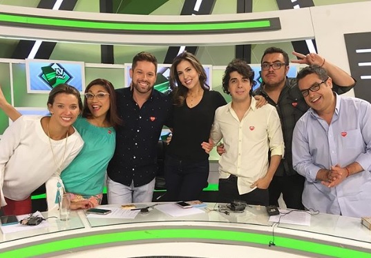 Rostro de Chilevisión sería la nueva panelista del programa "Intrusos"